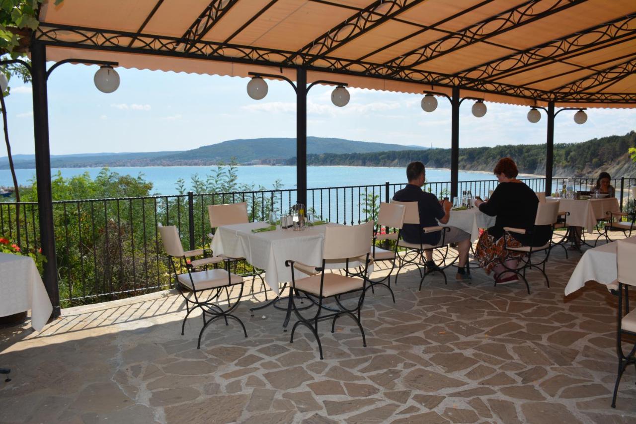 Complex Chayka Guest House ビャラ エクステリア 写真